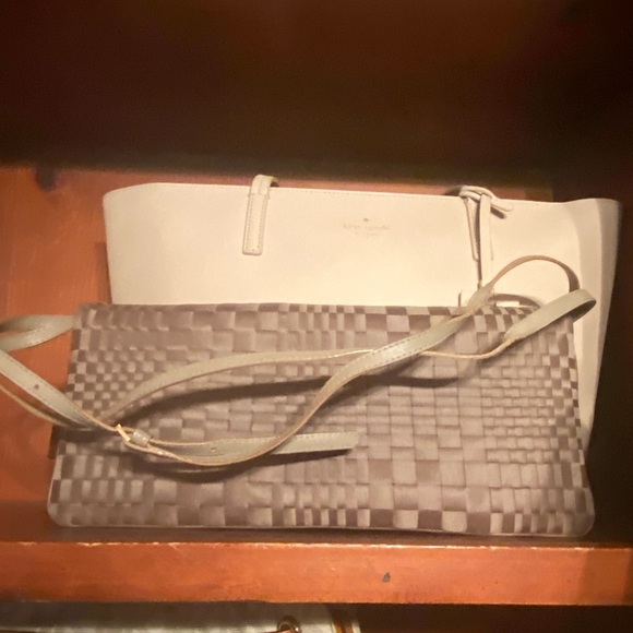 Bottega Veneta Intrecciato Turnlock Flap Crossbody Clutch with COA - Picture 9 of 10